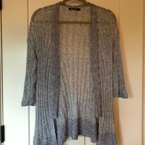 Women’s Nic+Zoe lightweight sweater; Size PM; gray